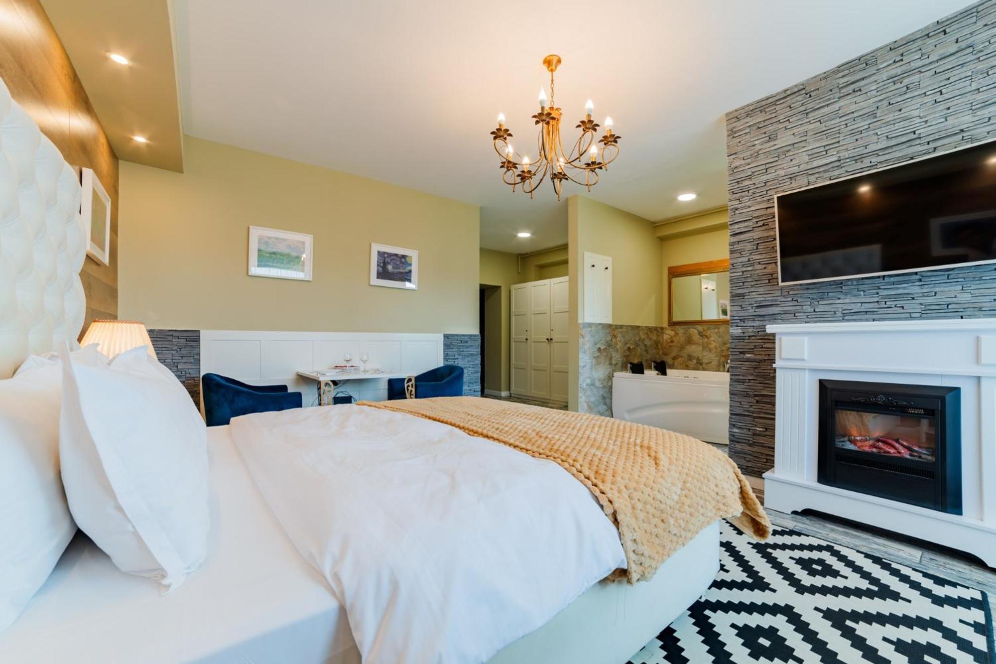 Romantic Jacuzzi Chic Apartment Σινάια Εξωτερικό φωτογραφία