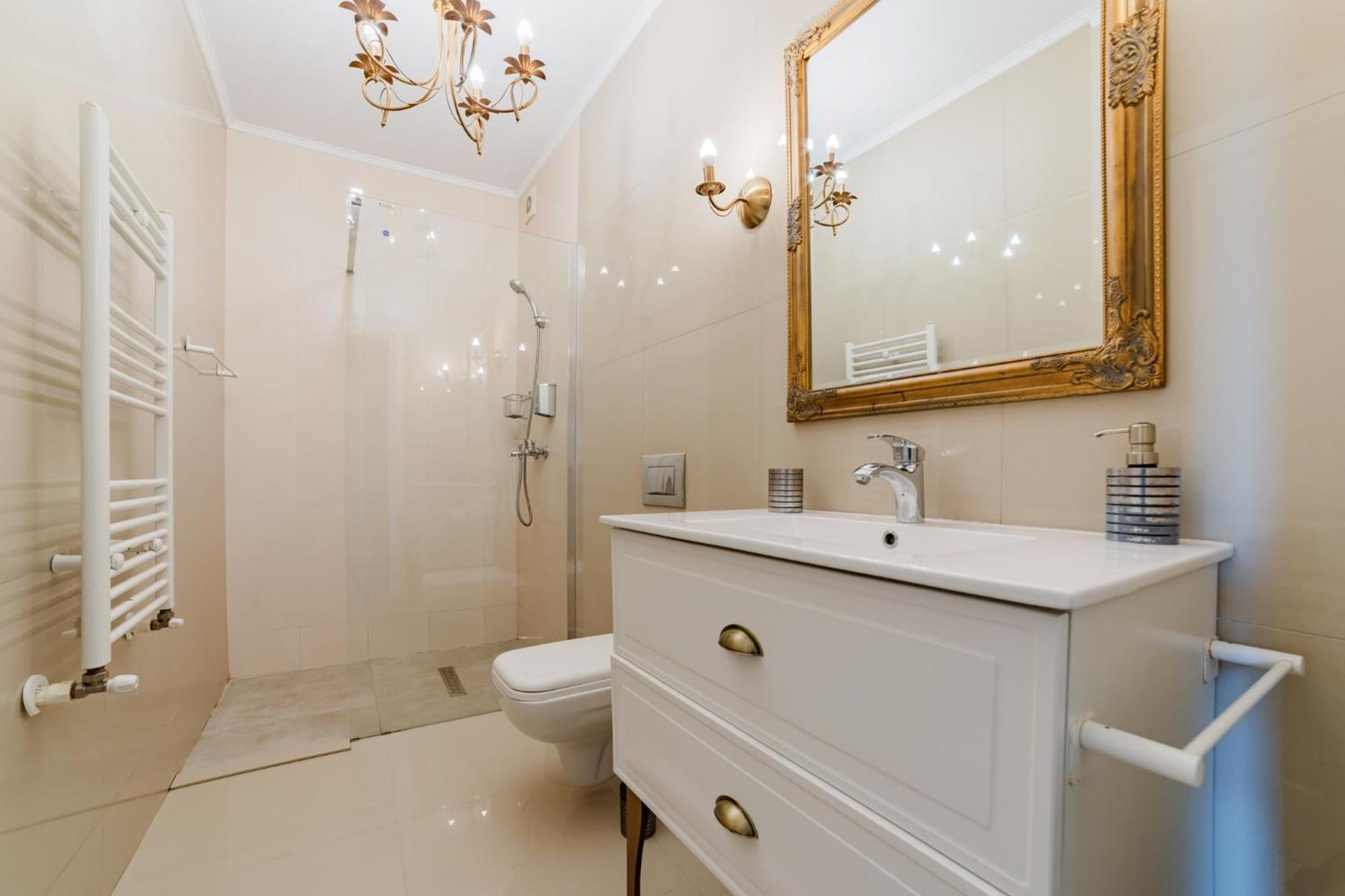 Romantic Jacuzzi Chic Apartment Σινάια Εξωτερικό φωτογραφία