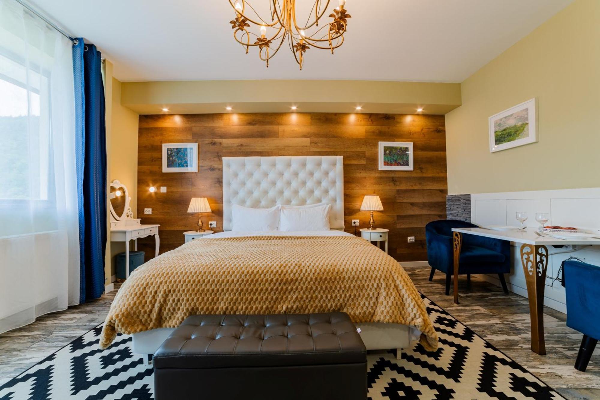Romantic Jacuzzi Chic Apartment Σινάια Εξωτερικό φωτογραφία
